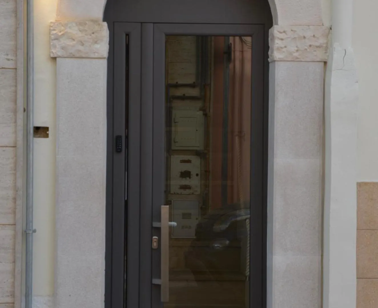 18Zero2 Luxury Rooms Bari 0*,