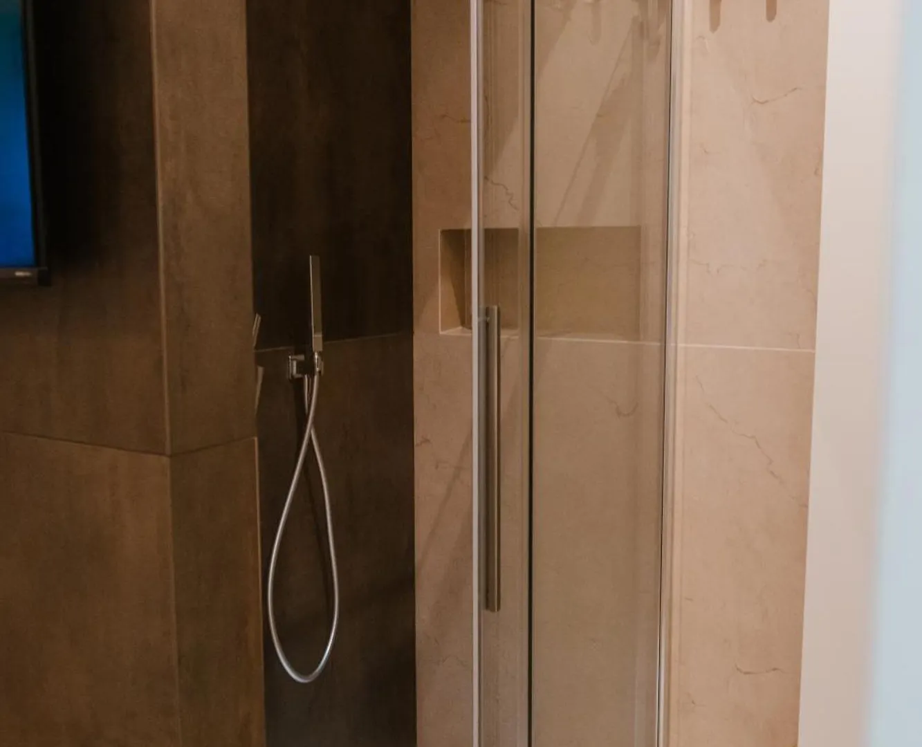 18Zero2 Luxury Rooms Bari 0*,  Italy