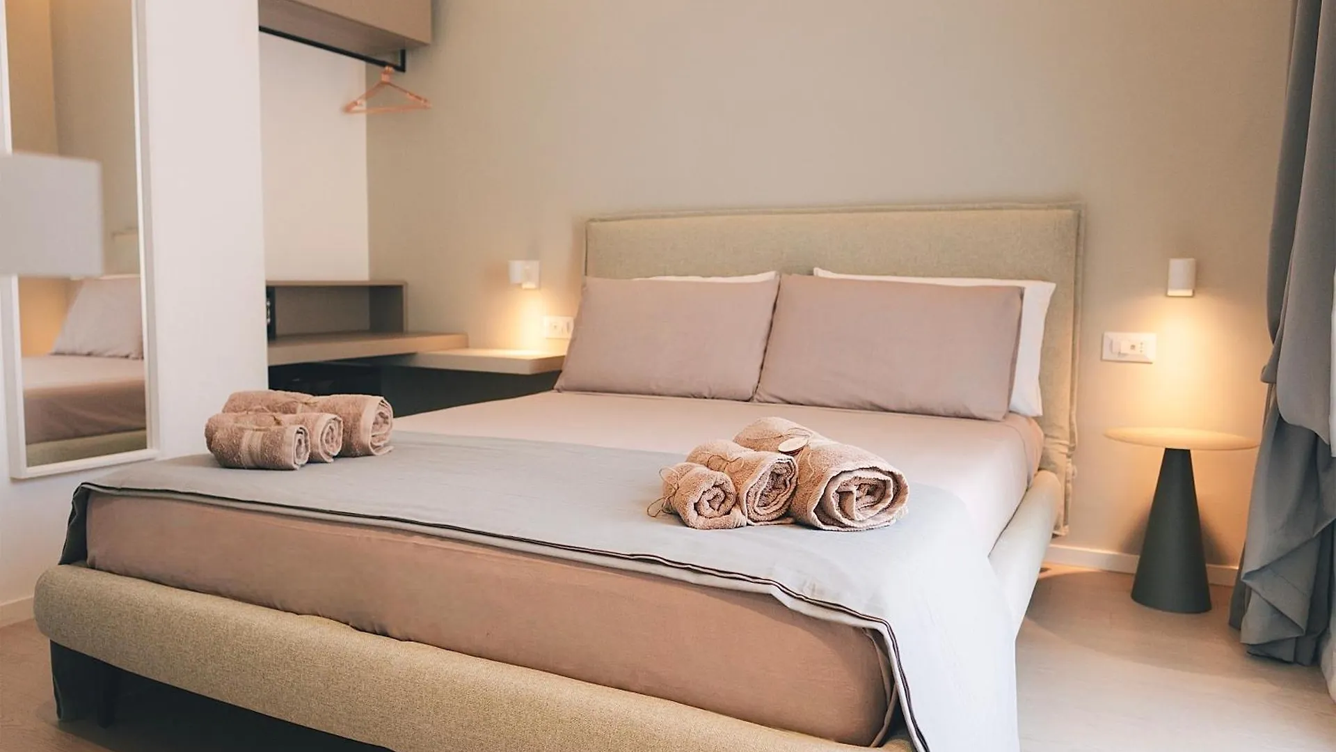 Apartment 18Zero2 Luxury Rooms Bari Italy